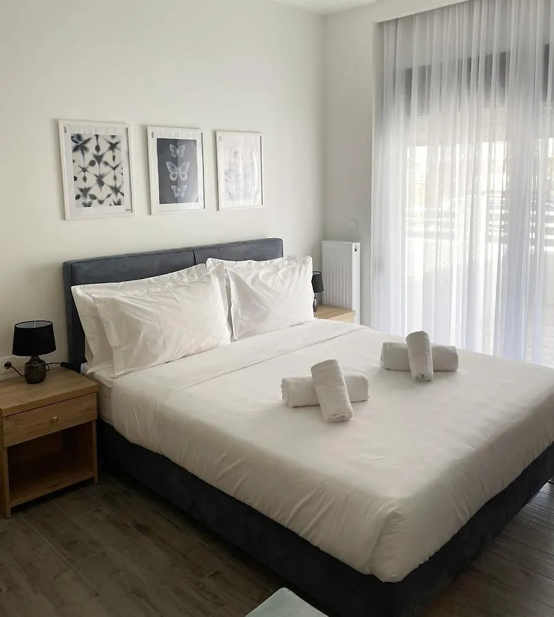 Eantos Studios And Suites Peraia