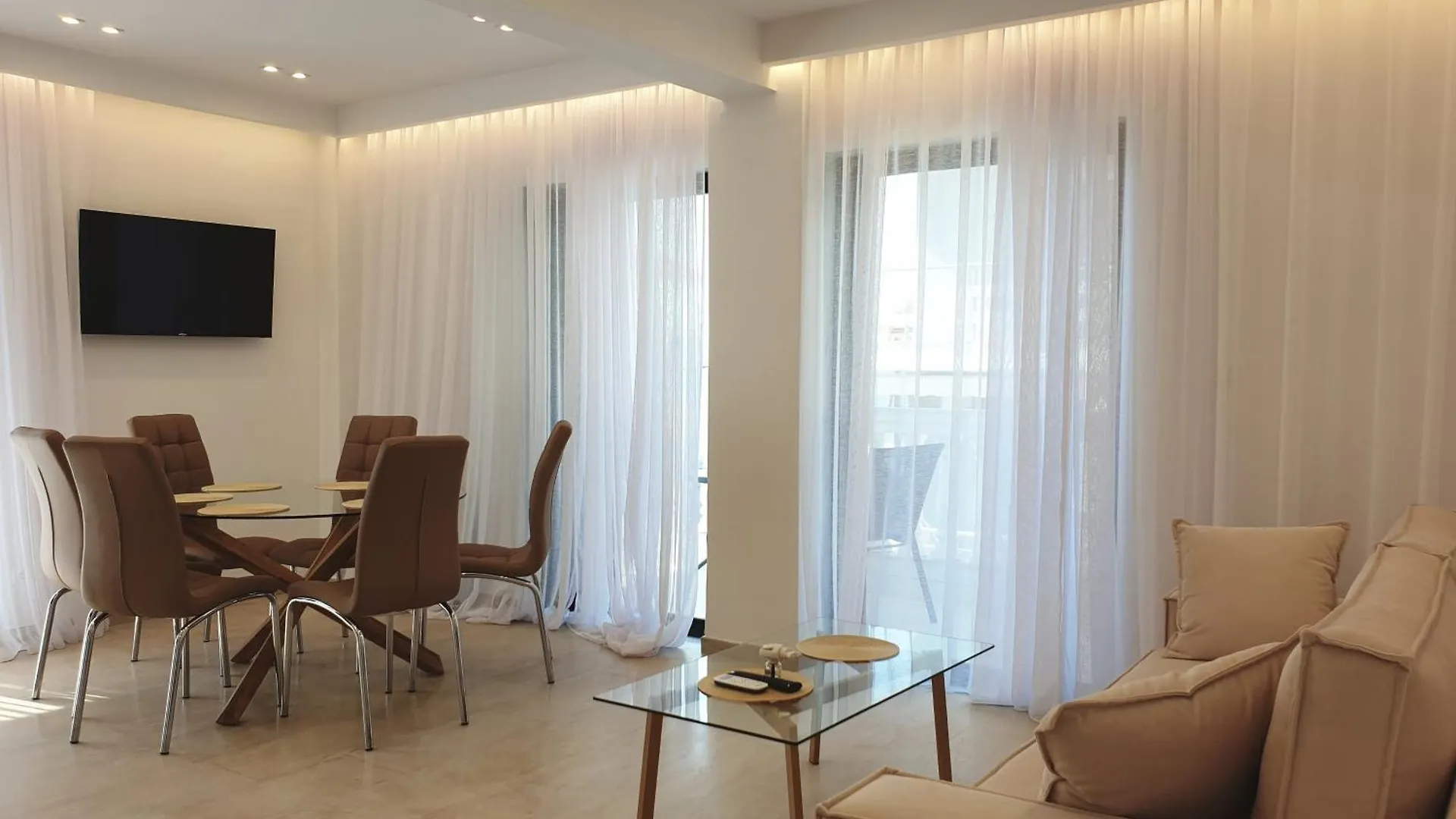 Eantos Studios And Suites Peraia  Apartment