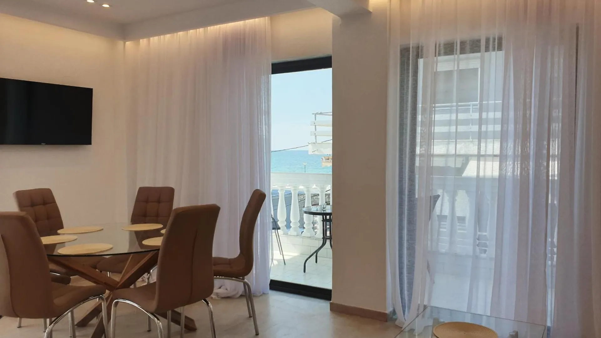 Eantos Studios And Suites Peraia  Greece